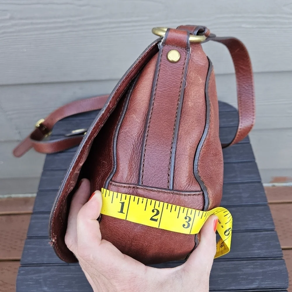 Fossil Vintage Crossbody Brown Leather Crossbody Bag Key Charm Flap Purse Bag